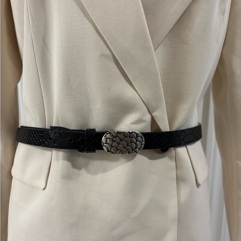 2/$15 Officina Italian Premium leather Textured Belt with Silver Buckle 32-36”